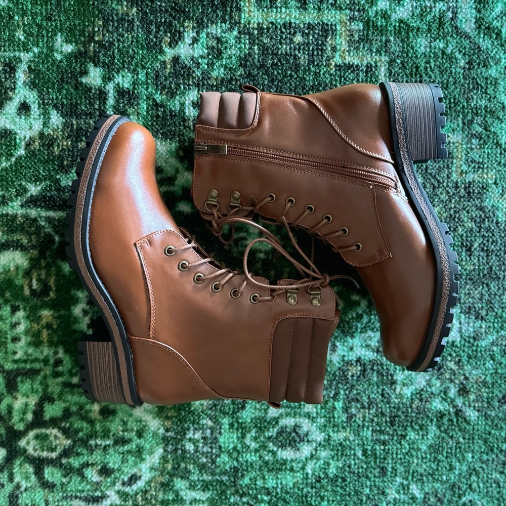 Wanted Combat Boots View 3
